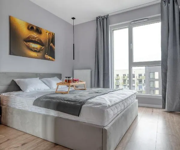 Apartman Milionowa - Parking, Balcony And Workspace - By Rentujemy Łódź